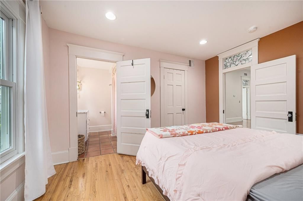 334 W Kansas Street — photo 10