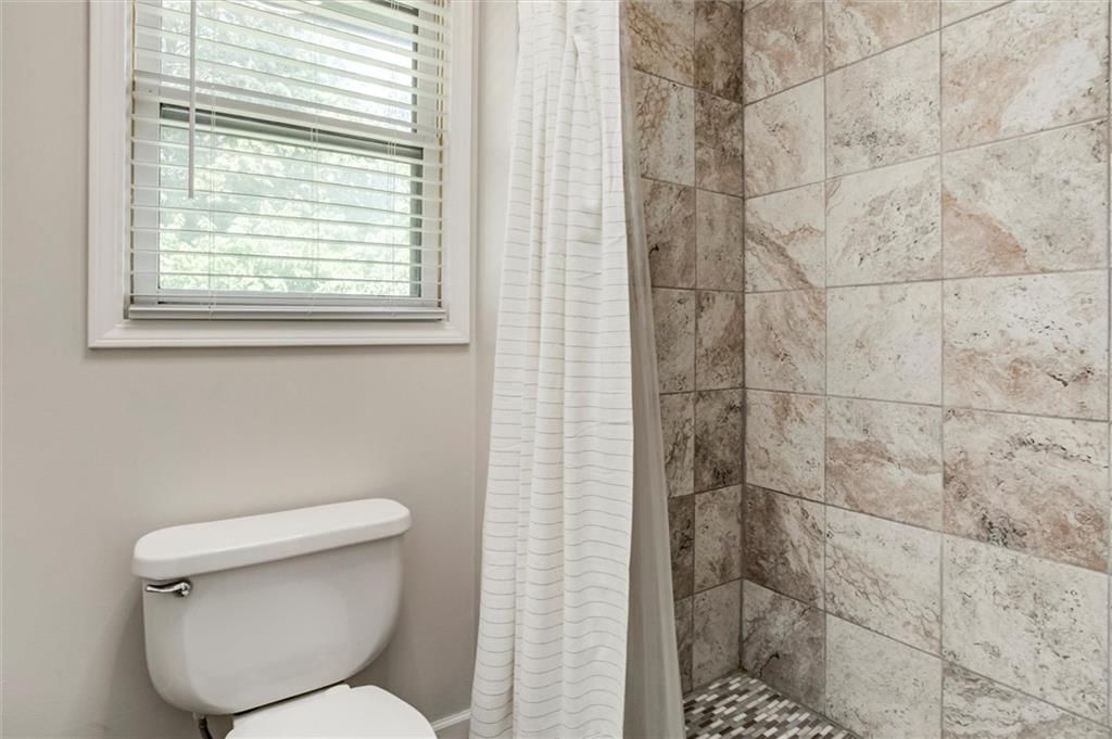 508 NE Adams Drive — photo 30