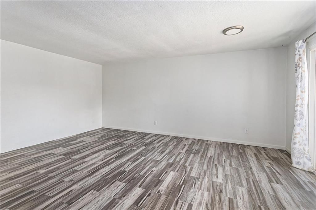 4063 Warwick Boulevard — photo 5