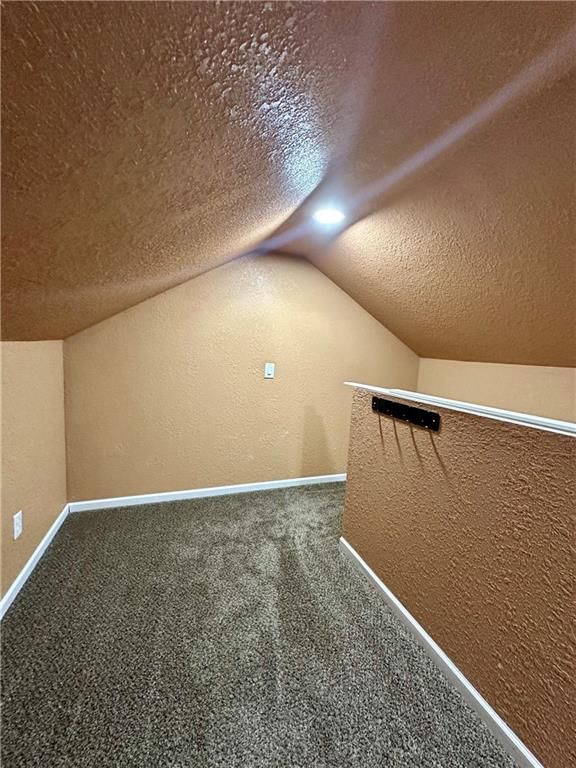 105 N Indiana Street — photo 12