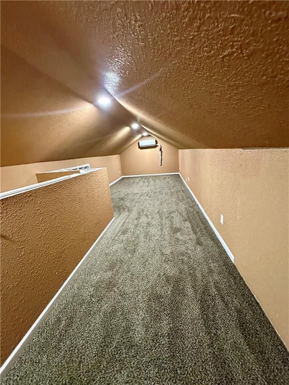 105 N Indiana Street — photo 13