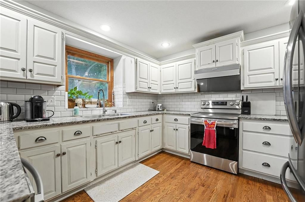 6235 N Forest Drive — photo 12