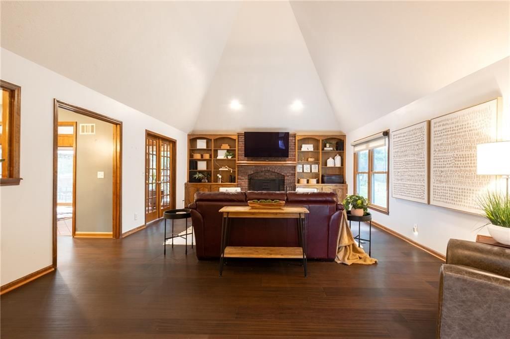 10201 W 121st Street — photo 13
