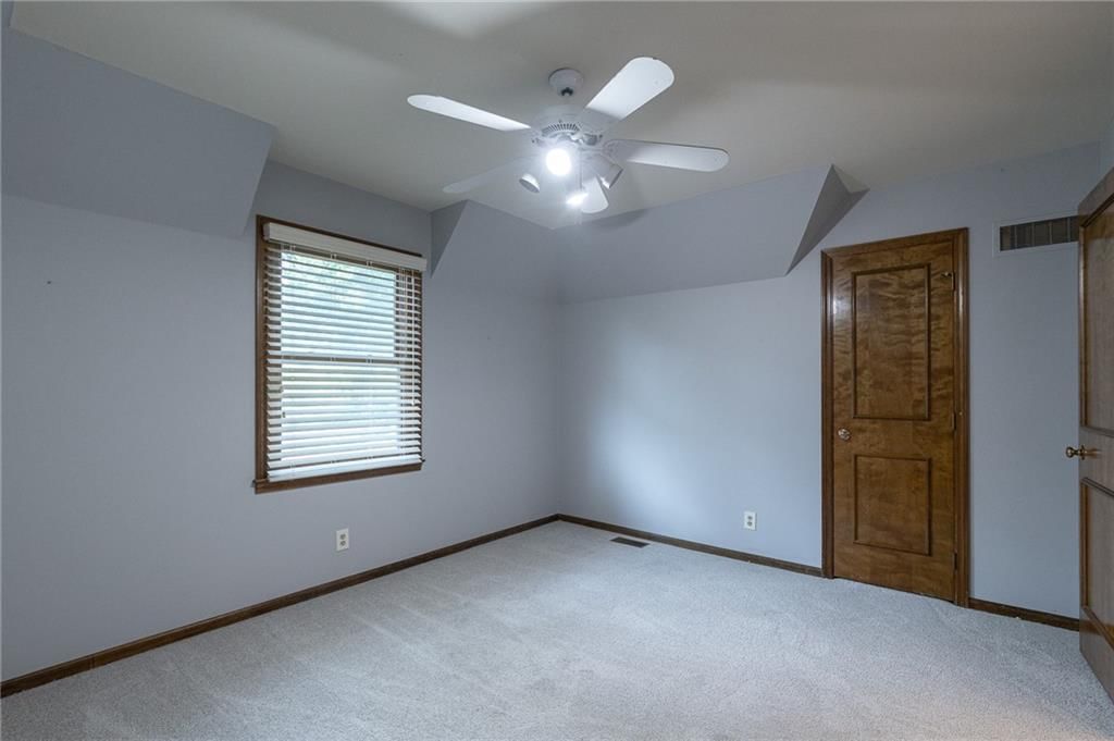 10201 W 121st Street — photo 35