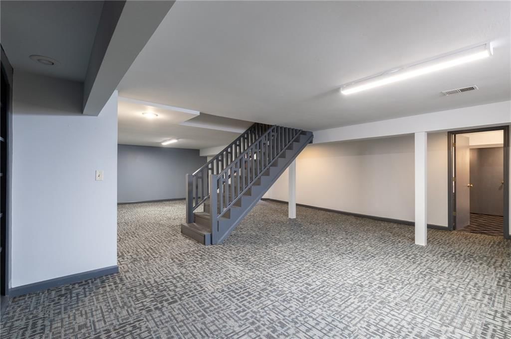 10201 W 121st Street — photo 36