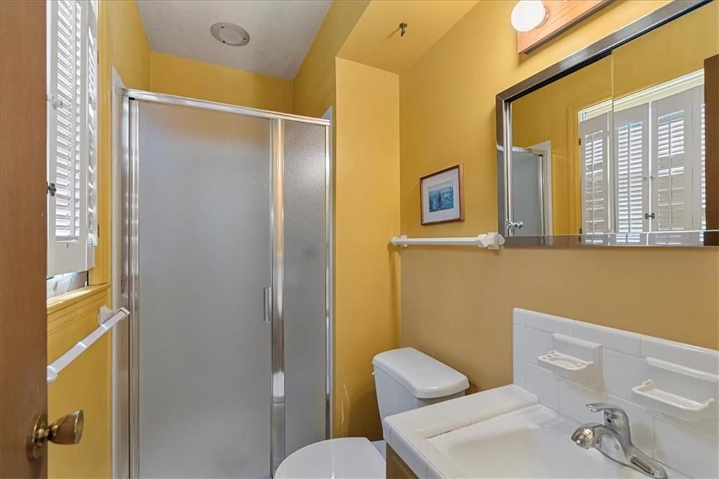 10814 Oak Street — photo 21