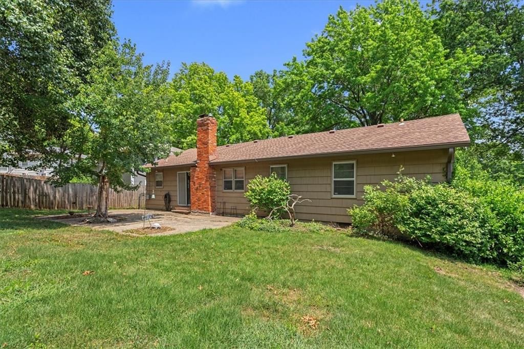 10814 Oak Street — photo 23