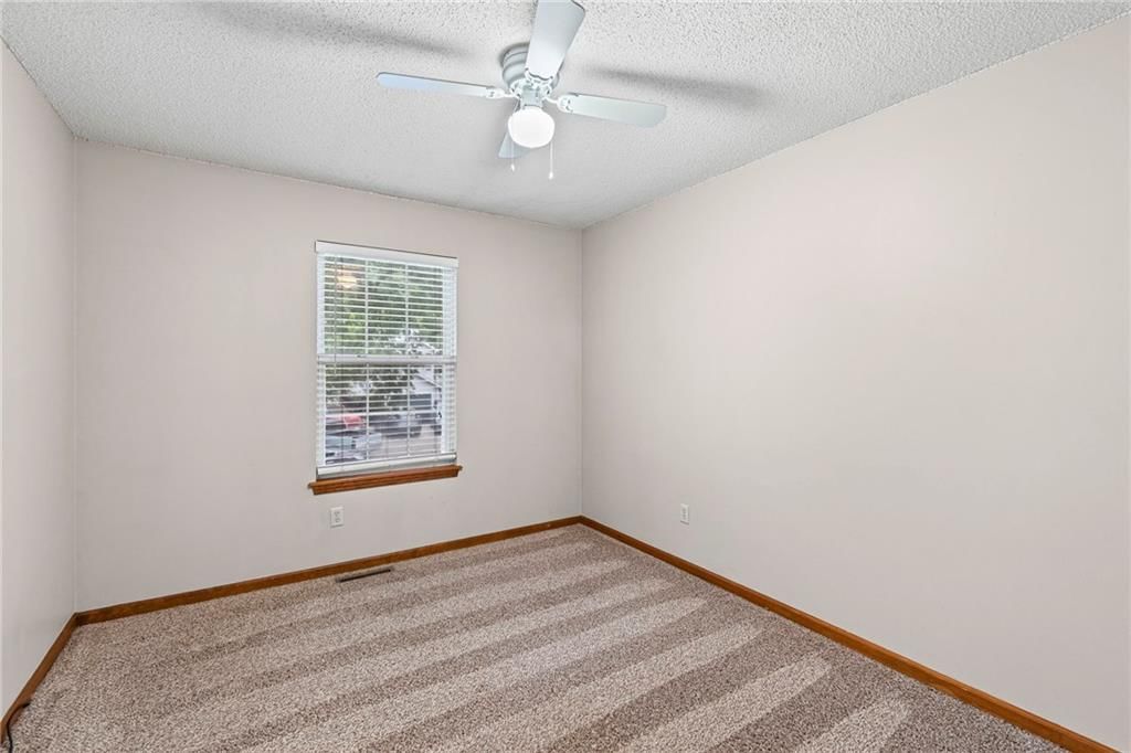 1322 NE Quail Walk Drive — photo 16