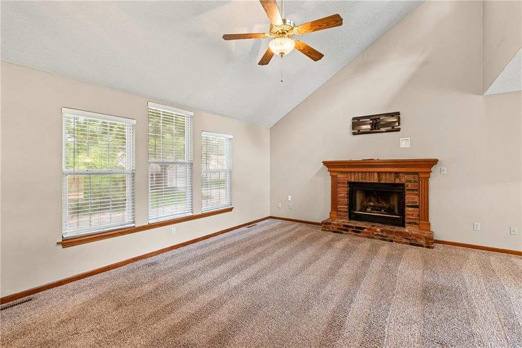 1322 NE Quail Walk Drive — photo 6