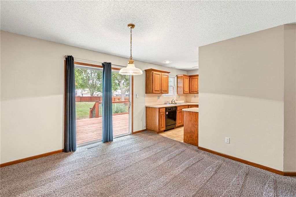 1322 NE Quail Walk Drive — photo 8