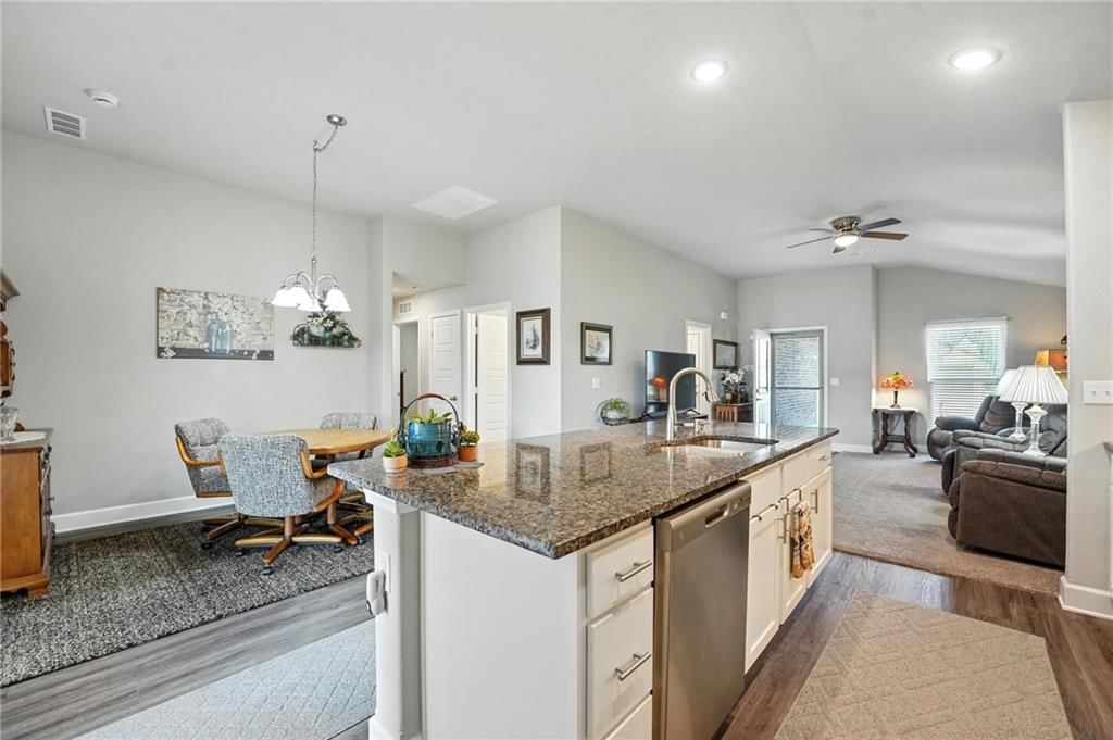 Photo 13 of 34 - 7547 Belmont Drive