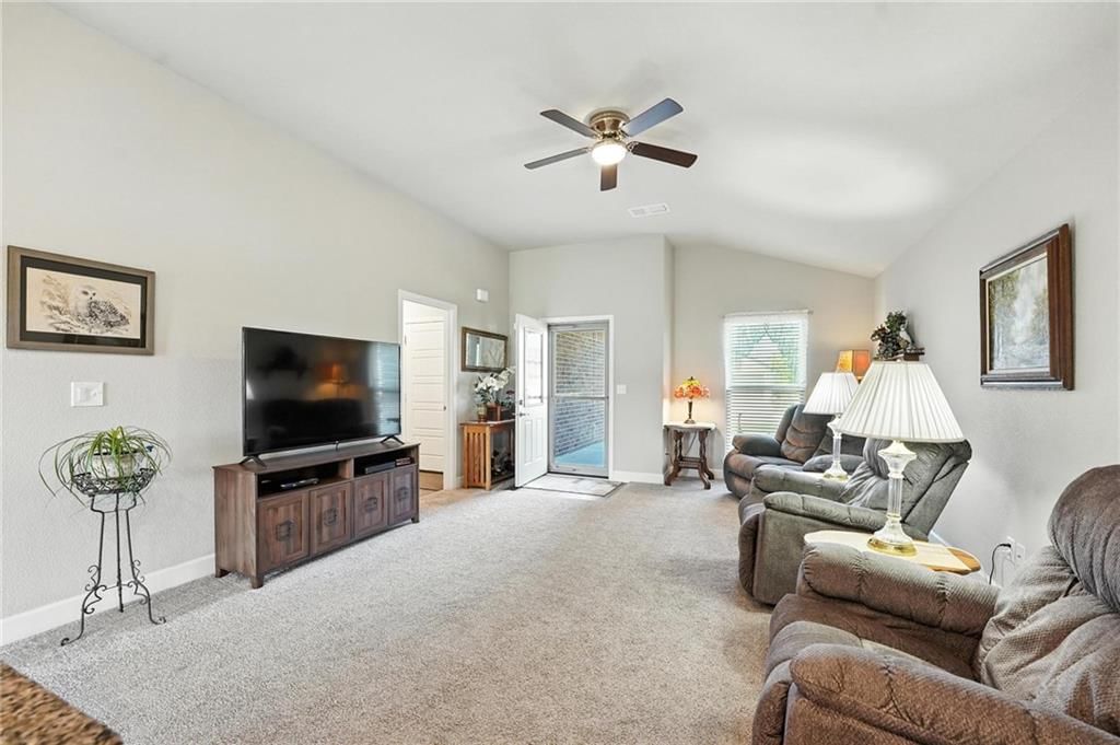 Photo 9 of 34 - 7547 Belmont Drive