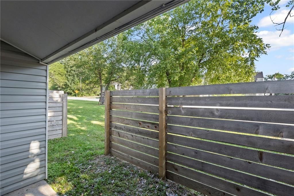 1502 W 25th Court — photo 12