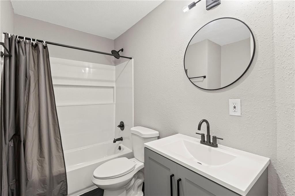 1502 W 25th Court — photo 14