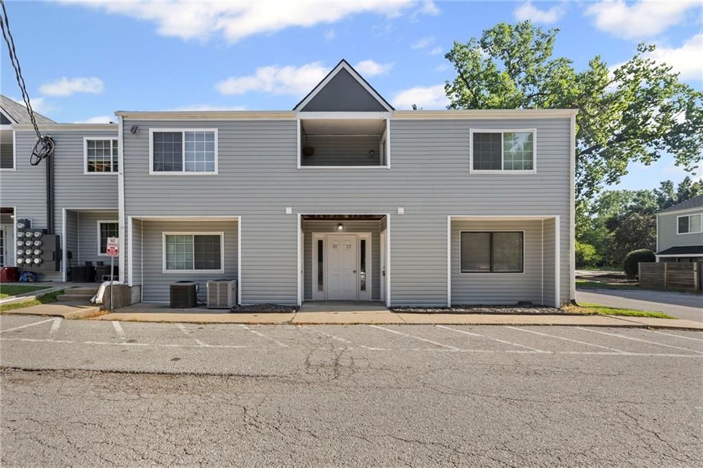 1502 W 25th Court — photo 22