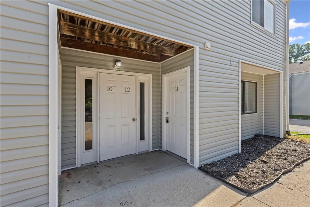 1502 W 25th Court — photo 23