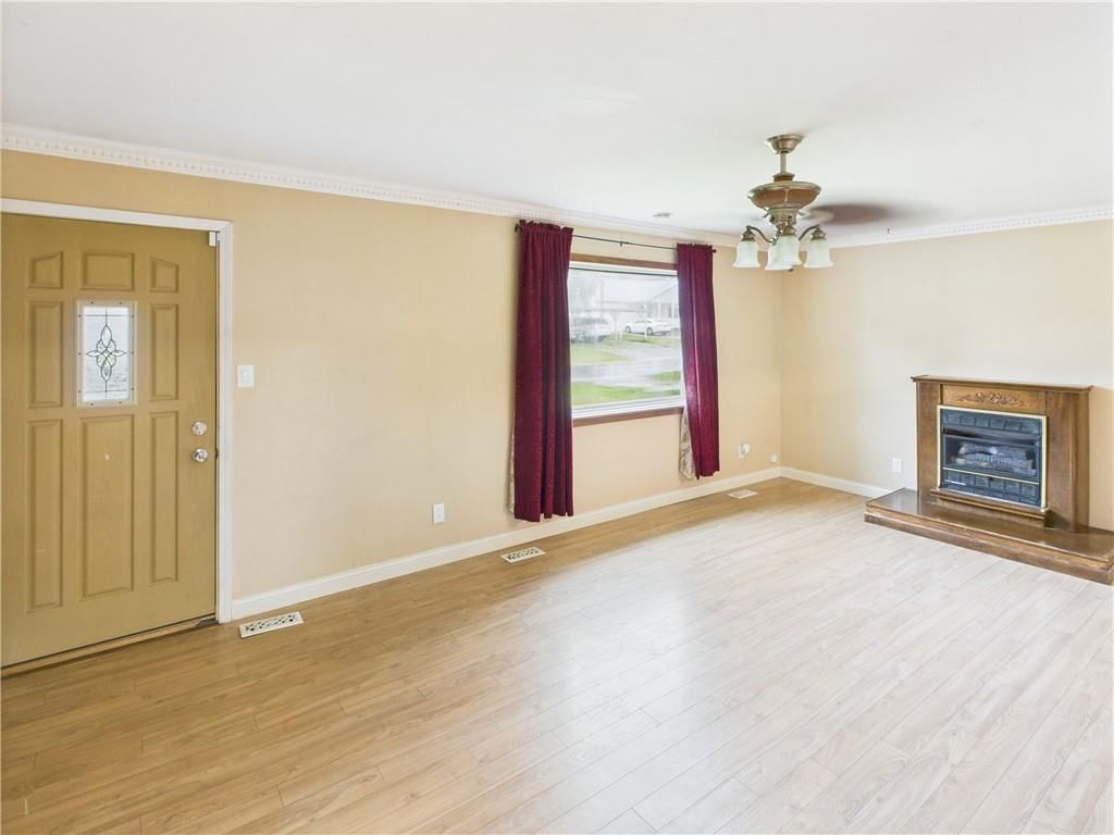300 E Mason Street — photo 4
