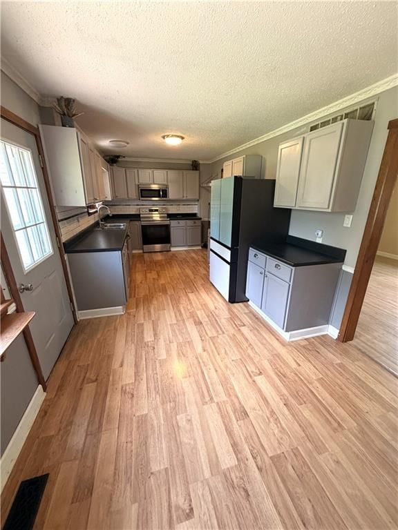 300 E Mason Street — photo 9