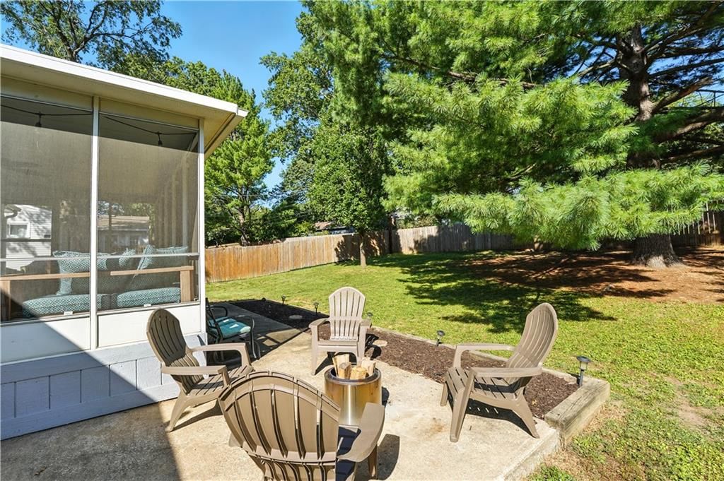 9009 Mastin Street — photo 29
