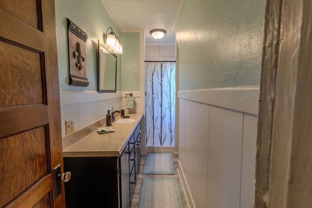 1811 S Walnut Street — photo 27