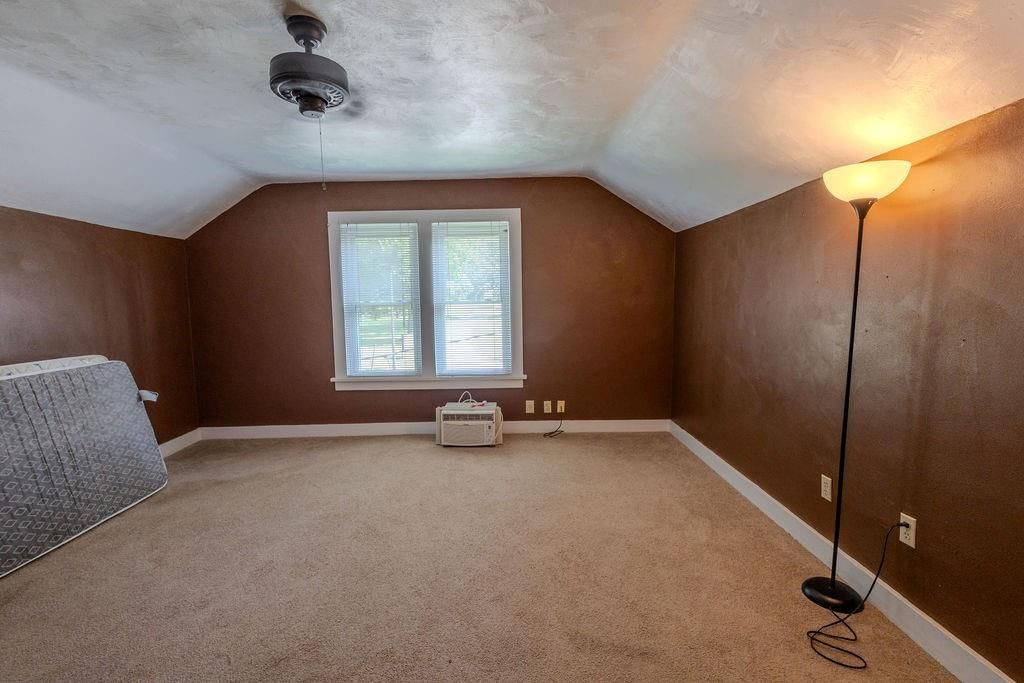 1811 S Walnut Street — photo 35