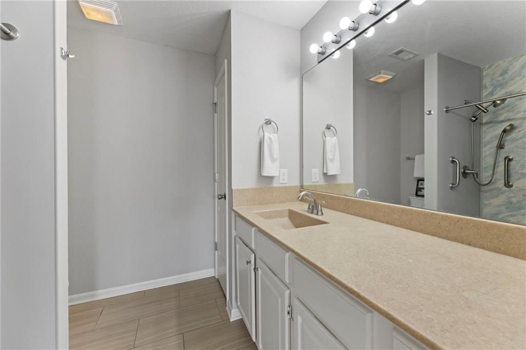 704 NE 65th Terrace — photo 12