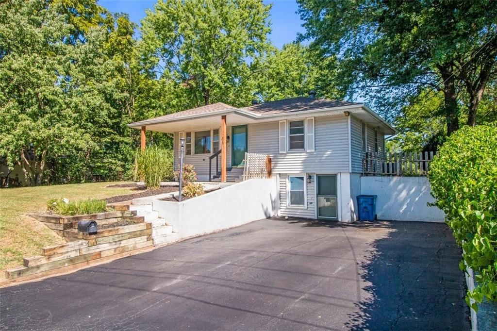 513 Golf Street — photo 2