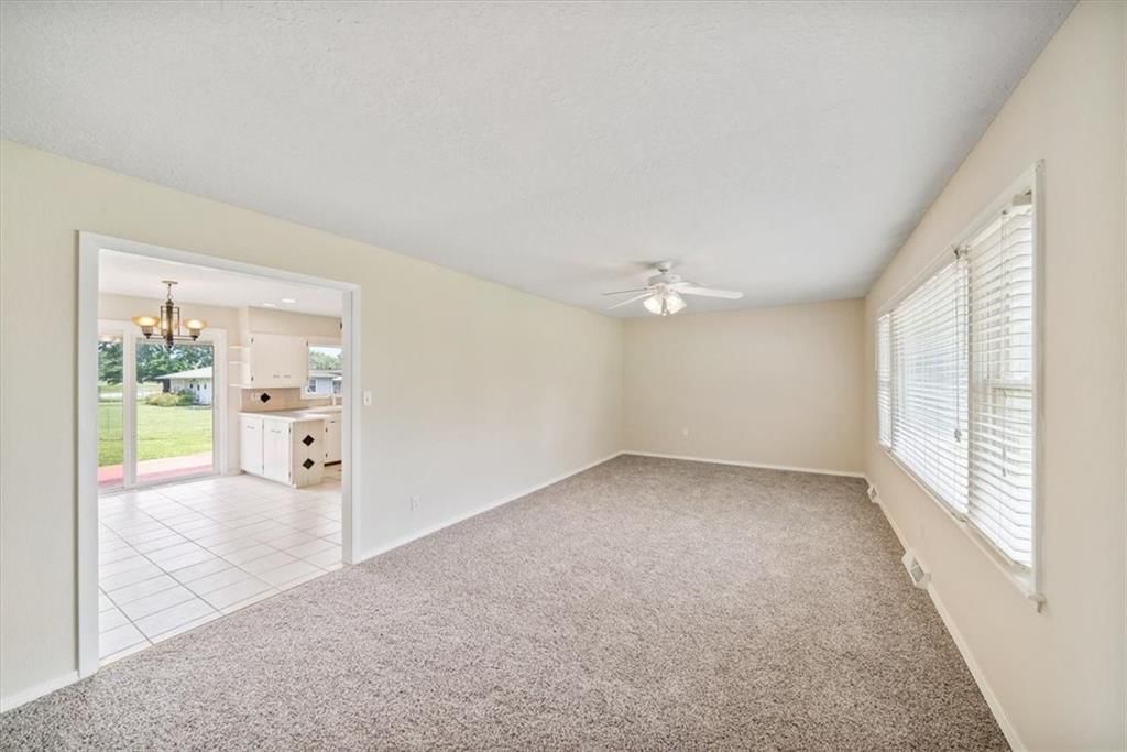 441 E Bates Street — photo 4