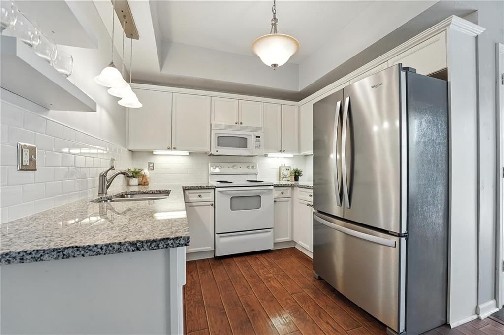 11711 S Roundtree Street — photo 9