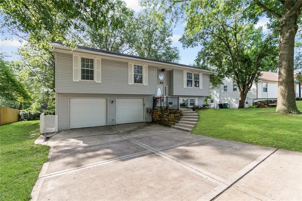 217 Orourke Drive — photo 2