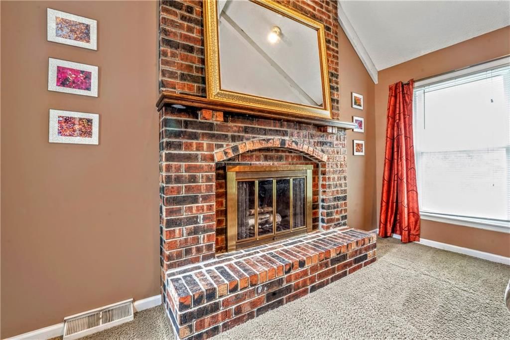 912 NW Forest Drive — photo 13