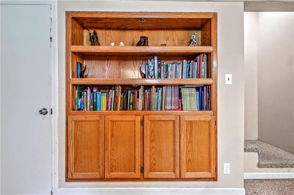 912 NW Forest Drive — photo 31