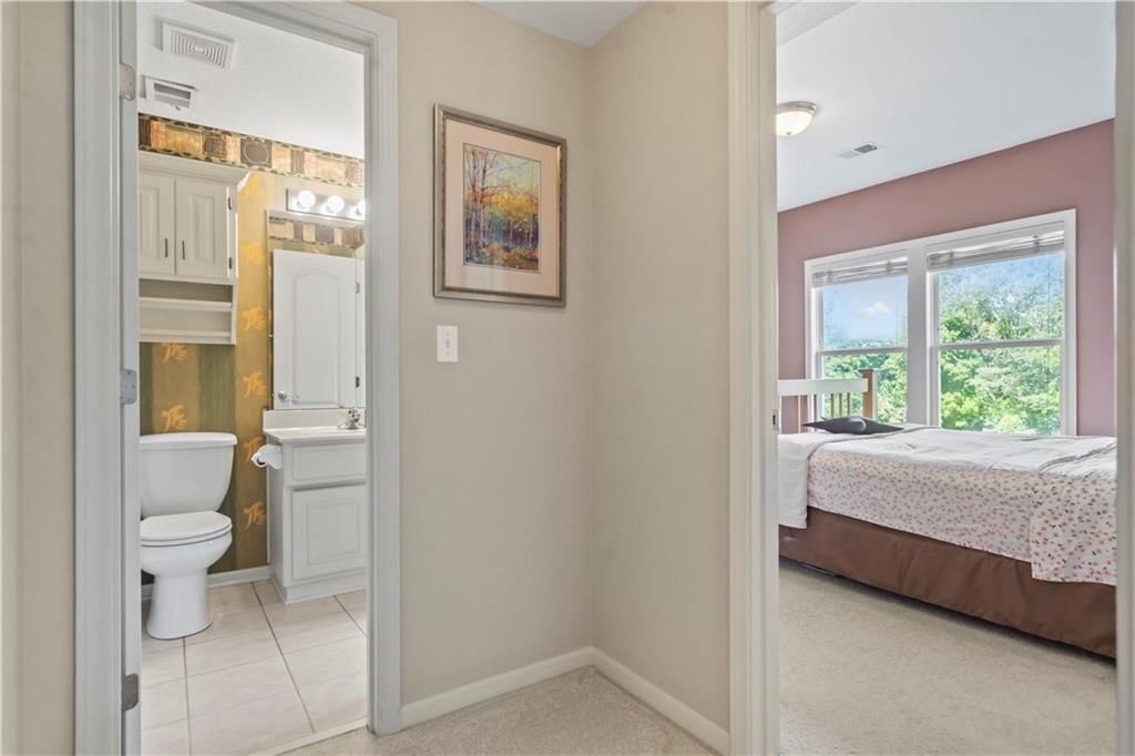 205 NE Bittercreek Road — photo 33