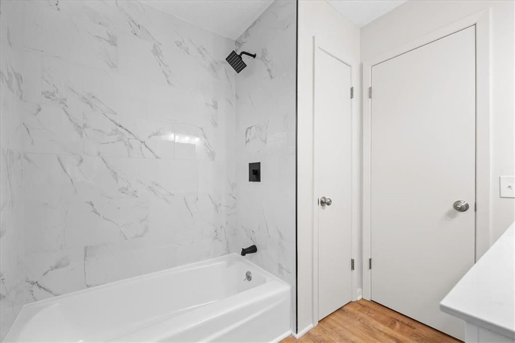 104 N June Street — photo 17
