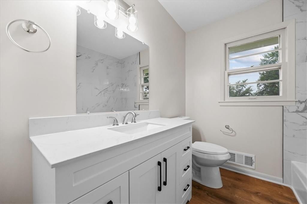 104 N June Street — photo 18