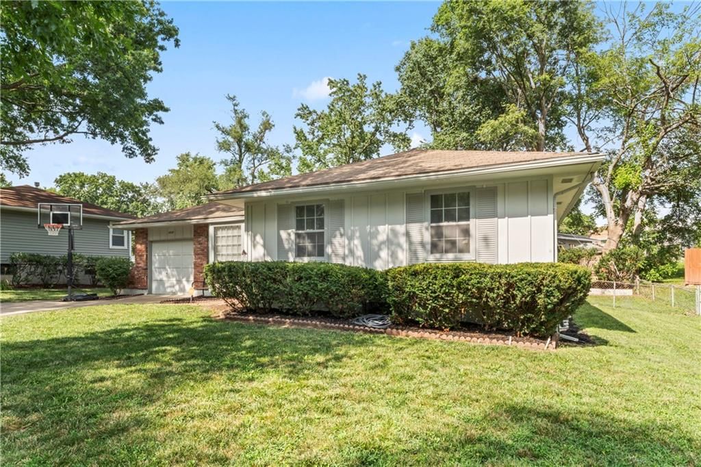 4929 Evanston Avenue — photo 3
