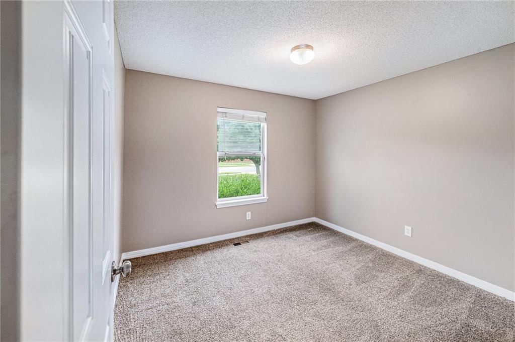 32615 W 171st Street — photo 7