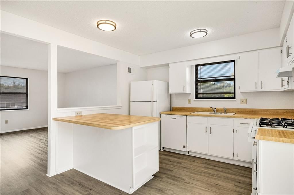 4573 S Saville Court — photo 6