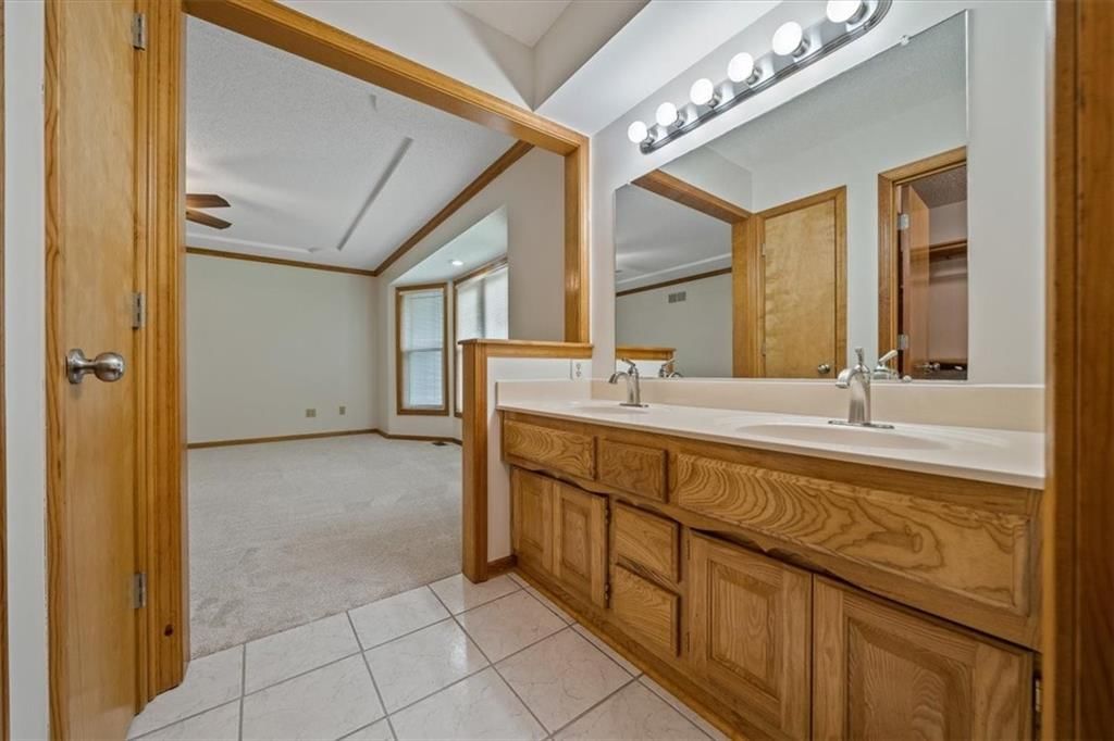 613 Lakeview Drive — photo 20