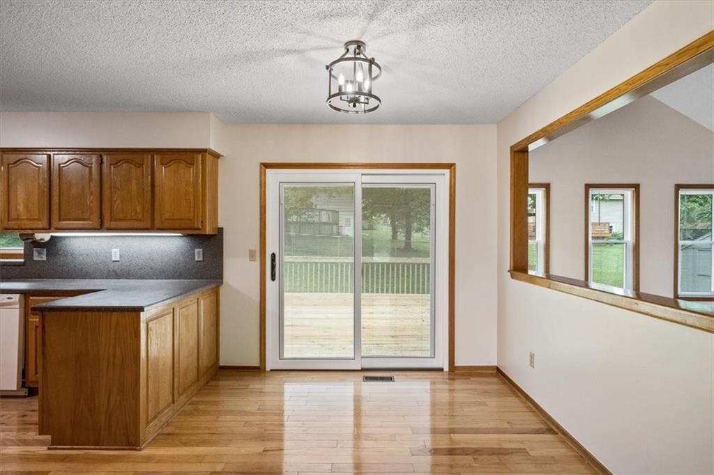 613 Lakeview Drive — photo 7