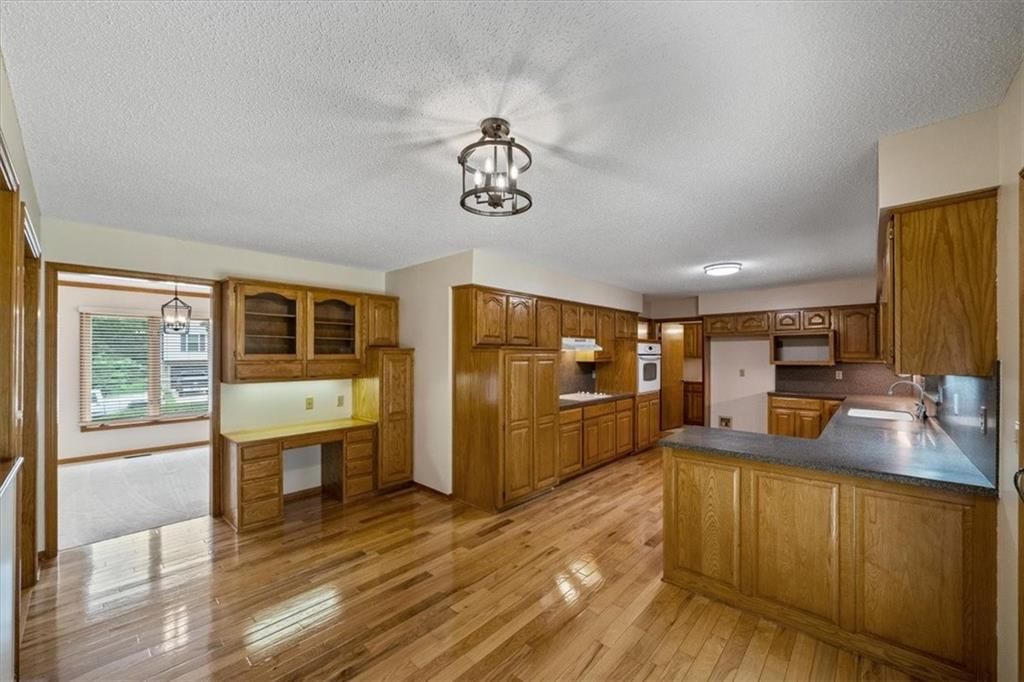 613 Lakeview Drive — photo 8
