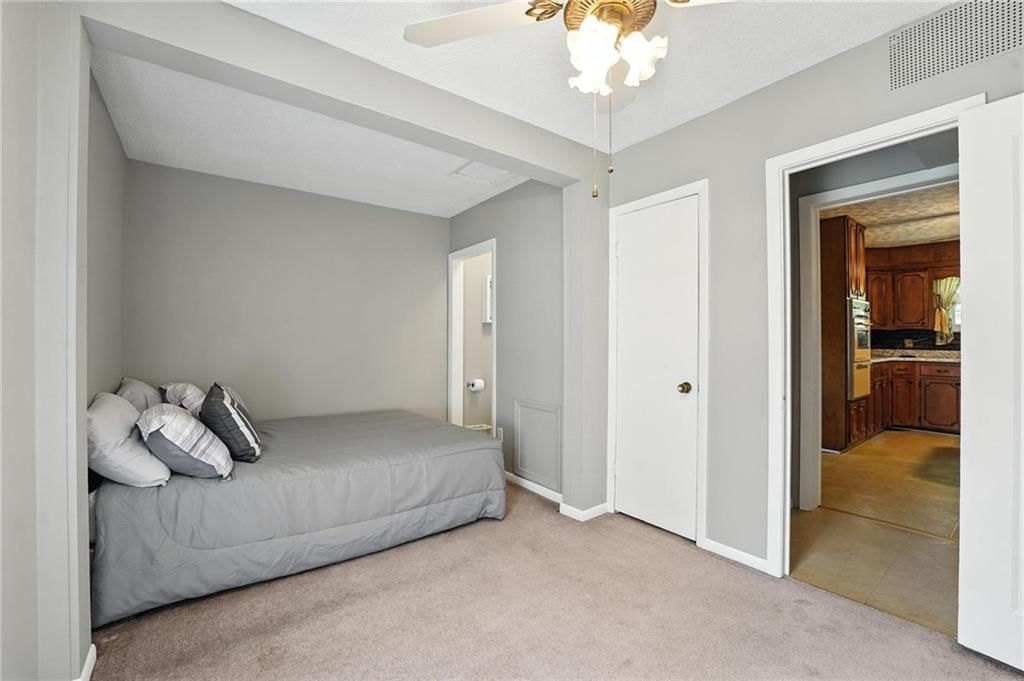 10008 Schwarz Lane — photo 27