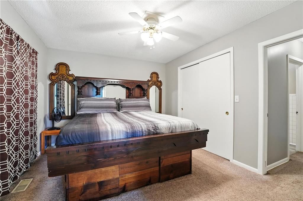 10008 Schwarz Lane — photo 32