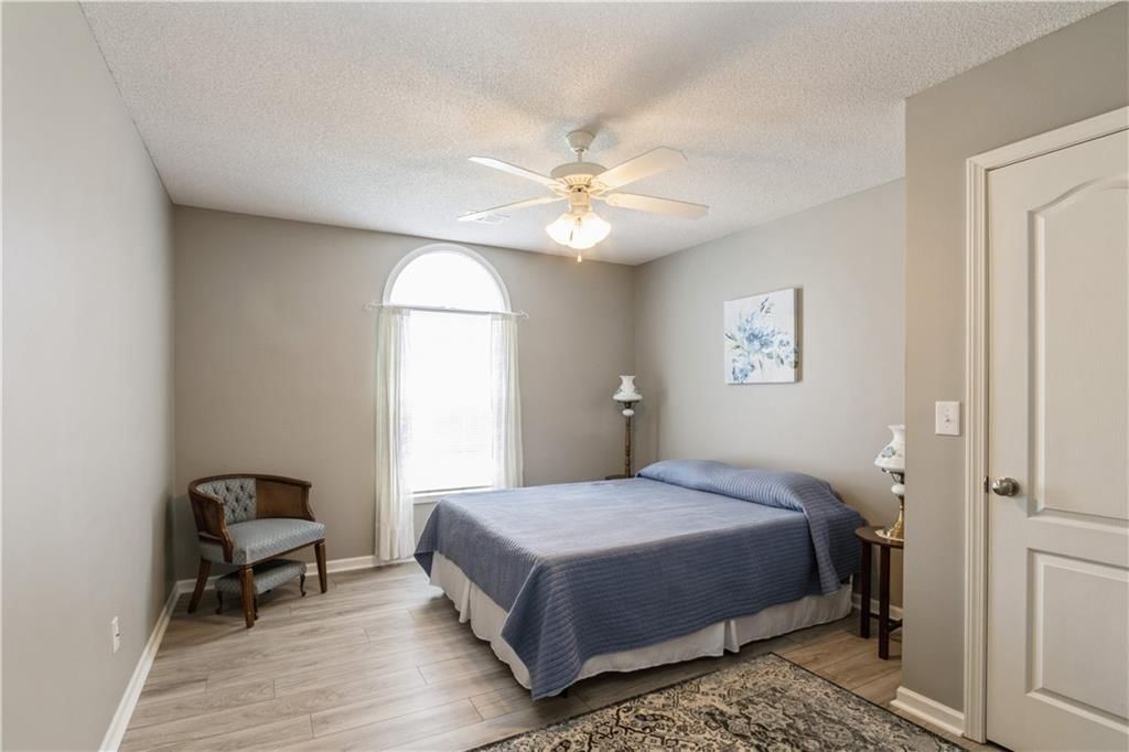 21602 W 100 Street — photo 19