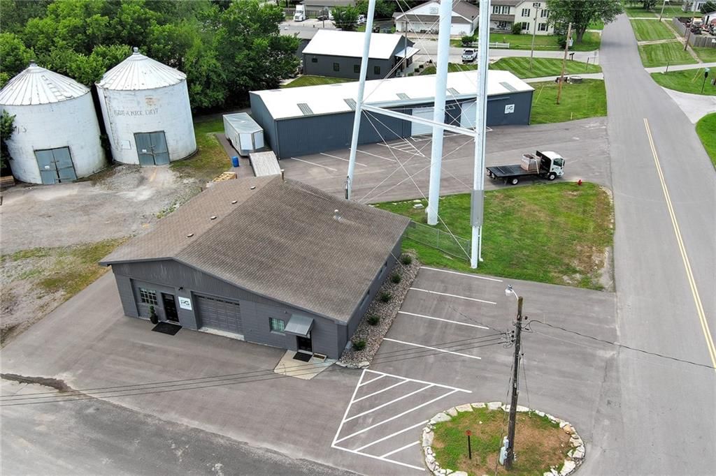 285 W Broadway Street — photo 19