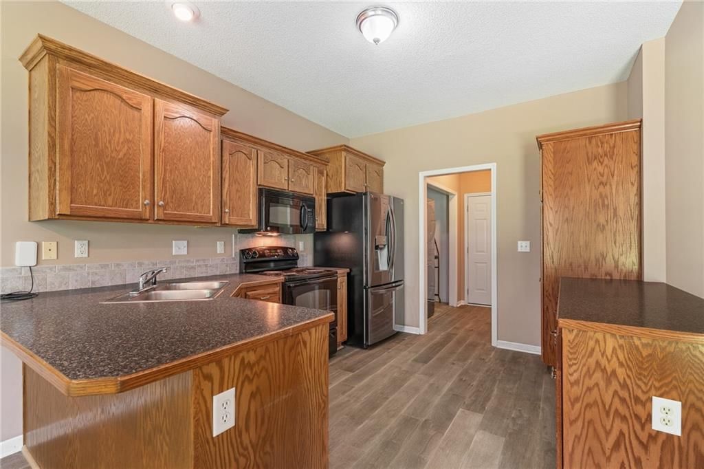 20496 W 220th Terrace — photo 13