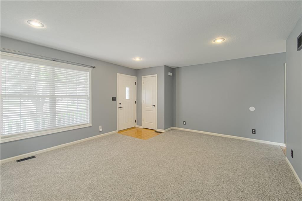 2212 Blue Bell Terrace — photo 7