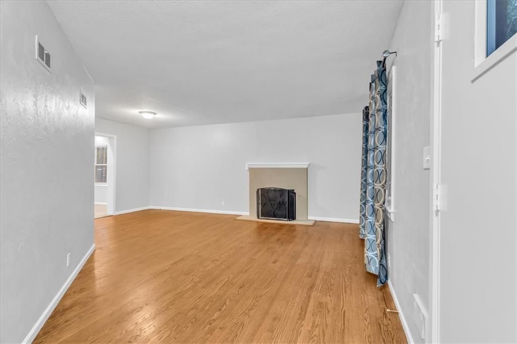 7538 Locust Street — photo 4