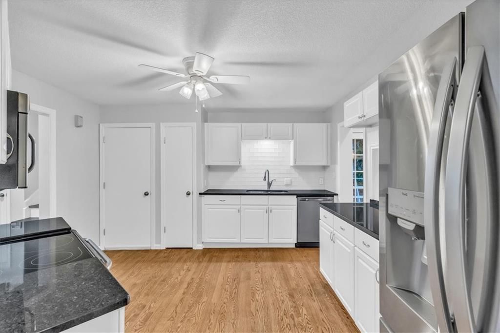 7538 Locust Street — photo 8