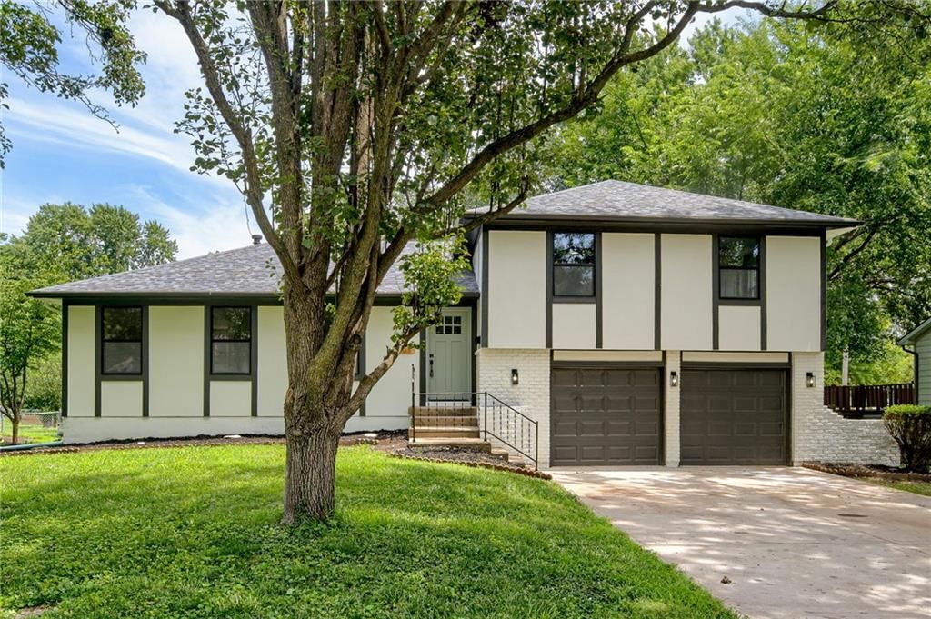 103 Manor Drive, Belton, MO